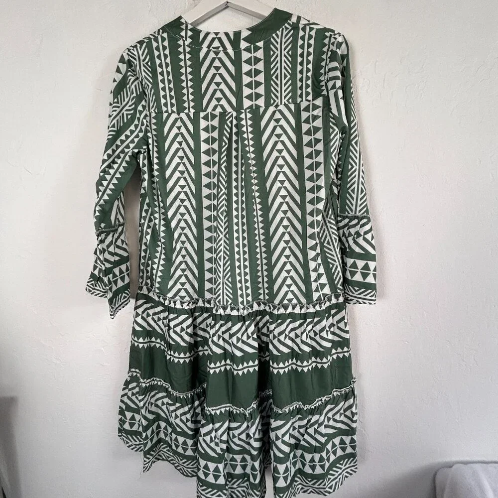 Misslook Womens Green & White Aztec Print 3/4 Sleeve Tiered Shift Dress Large - Picture 2 of 8